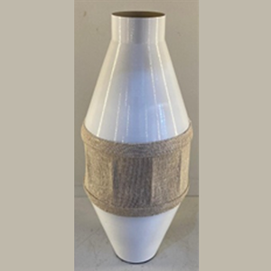 Vase à fleurs artisanal en fer blanc avec revêtement en poudre et tissu en coton pour une décoration intérieure moderne et élégante - Product Image 1