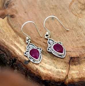 Pendientes de Lujo con Rubí Natural al por Mayor para Mujer, Plata de Ley 925, Hechos a Mano, Estilo Vintage, Joyería Personalizada - Product Image 3
