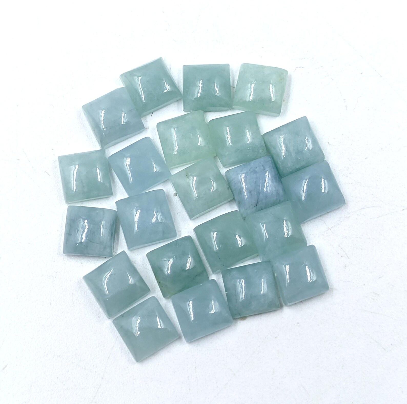 เช่นเดียวกับภาพ