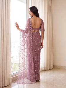 Precio de Fábrica OEM Sari Rosa Malva Premium con Bordado de Red, Diseño Tradicional Indio, Ropa Étnica, Sari con Blusa Preconfeccionada al por Mayor - Product Image 3