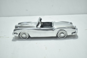 Oferta Especial en Modelo Decorativo Metálico de Auto Descapotable con Acabado Pulido y Construcción Duradera para Exhibición en Hogar, Oficina y Estantes - Product Image 4