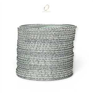 Elegantes Brazaletes de Acero Inoxidable Plateados para Niñas, Conjunto de Joyería de Moda India para Fiestas, Fabricante de Joyería al por Mayor - Product Image 2