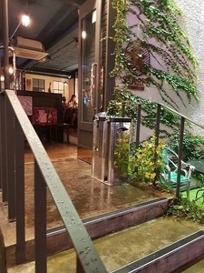 Máquina para envolver paraguas con protección contra la humedad y la lluvia para entradas de edificios comerciales, fabricada en Corea, para universidades. - Product Image 3