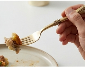 Vintage Gold Plated Metal Flatware Set With <b>Ornate</b> Handles Matte Finish Rust Resistant Cutlery For Wedding - Product Image 3