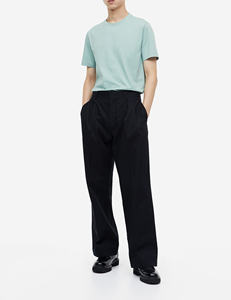 Camiseta deportiva lisa de manga corta con cuello redondo, corte ajustado para hombre, precio al por mayor, hecha a medida, para gimnasio. - Product Image 1