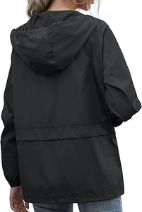 Veste coupe-vent pour femme, nouvelle conception, de haute qualité, sportive, élégante, noire, en polyester, avec fermeture éclair et capuche. - Product Image 2