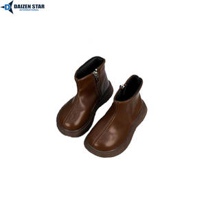 รองเท้าบูทนักเรียนแบบขายส่ง สวมใส่สบาย น้ำหนักเบา เหมาะสำหรับใส่ทุกวัน - Product Image 4