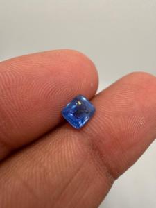 Zafiro Azul Real Natural, Gema Suelta, Corte Cojín, 1.20 Quilates, de Ceilán, Sri Lanka, con Juego de Color/Fuego, para Joyería - Product Image 3