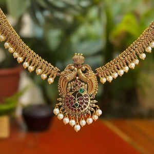Fashion Jewelry Set Peacock Kemp Short Necklace with Golden Pearls - Product Image 3