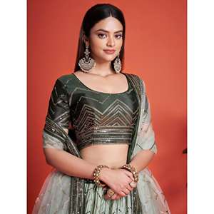 Lentejuelas verdes atractivas Chinon Mehendi Wear Lehenga Choli - Product Image 4