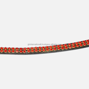 Productos ecuestres de carreras de caballos personalizados, pedrería de cristales rojos, banda decorativa para cejas de caballo de cuero negro Premium - Product Image 2