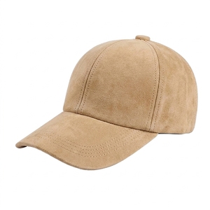 Gorra de Béisbol con Diseño Simétrico de Letras Jacquard, Gorra Trucker de Marca con Parte Superior Suave, Múltiples Colores, Estilo Formal de Diseñador en Terciopelo y Franela - Product Image 3