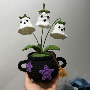 Pot de fleurs fantômes au crochet, pot d'Halloween au crochet, poupée fantôme en crochet faite à la main, joli ornement de plante en pot, cadeau d'Halloween - Product Image 4
