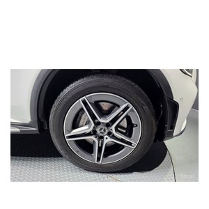 Mercedes-Benz GLC-Class GLC300e 4MATIC Coupé Modèle Juin 2023 avec 49 309 km, Boîte de vitesses automatique, Sièges en cuir, Caméra de recul - Product Image 5