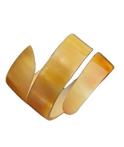 Best-seller Bracelet manchette en corne de buffle classique unisexe Nouvelle arrivée Design découpé Poignets polis Couleurs naturelles pour mariage - Product Image 1