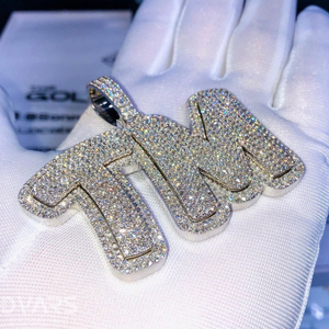 Colgante de Letra Inicial Personalizada Estilo Hip Hop, Moissanita VVS, Plata de Ley 925, Bañado en Rodio, Diseño Iced de Lujo con Engaste de Garra - Product Image 2