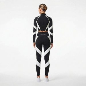 Conjunto deportivo de top corto con cremallera de manga larga y leggings de cintura alta con bloques de color para mujer - Product Image 2