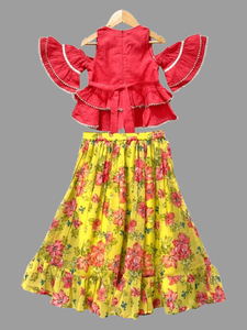 Twisha Haut en coton tissé à manches courtes orné de motifs avec Lehenga imprimé - Corail et jaune pour filles - Product Image 5