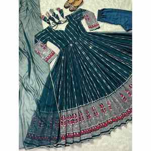 DESIGNER GEORGETTE SEQUENCE TRAVAIL BRODERIE ROBE DE TRAVAIL PANTALON AVEC DUPATTA VERT - Product Image 3