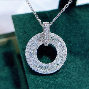 Pendentif rond en moissanite véritable 2,00 carats, taille baguette, plaqué or blanc 14 carats sur argent - Product Image 6