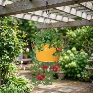 Pot de fleurs suspendu en métal jaune avec chaîne |   Panier à fleurs décoratif d'extérieur pour la culture de fraises, tomates, herbes et légumes - Product Image 4