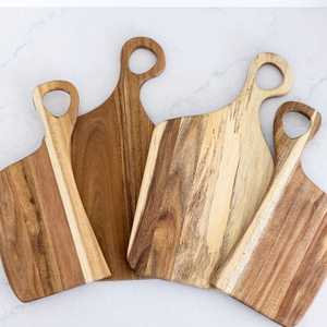 Planche à découper en bois massif H CRAFT HAC-110, bois naturel, fabriquée à la main, rectangulaire, écologique, passe au lave-vaisselle - Product Image 2