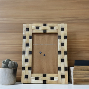 Personnalisé de haute qualité 7X4 noir blanc antique moderne fait à la main cadre photo en résine cadres photo par Dieu Grâce outre-mer - Product Image 3