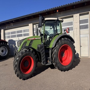 Potente Tractor Fendt 720 VARIO 4x4 con Tracción en las Cuatro Ruedas para Granja y Jardín con Potencia Nominal de 70HP 120HP 160HP 180HP - Product Image 1