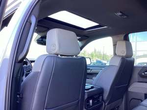 พร้อมส่งมอบ รถเชฟโรเลต ซิลเวอราโด 1500 ZR2 ครูว์แค็บ ขับเคลื่อน 4 ล้อ ปี 2025 ตัวเลือกครบครัน เอกสารครบถ้วน รถมือสอง - Product Image 6