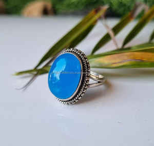 Anillo de piedras preciosas de Calcedonia con forma ovalada de Plata de Ley 925 ~ piedra de nacimiento del mes de marzo ~ joyería hecha a mano ~ regalo para Navidad - Product Image 4