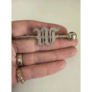 เข็มกลัดเงินสเตอร์ลิงโบราณสไตล์สก็อตติช ตัวอักษร W สำหรับตกแต่งชุดแบบดั้งเดิม ผลิตภัณฑ์จากโรงงาน - Product Image 1