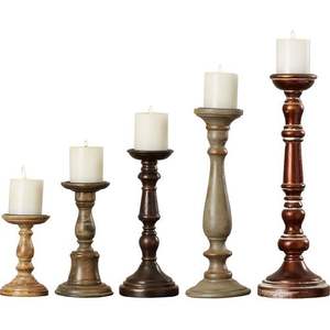 Candelabro Clásico de Madera Tallada para Temas de Decoración Tradicional y Arreglos de Iluminación Interior Elegantes - Product Image 1
