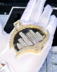 Colgante de Moissanita con Diseño de Horizonte Urbano Iced Out, Chapado en Oro de 18K, de Plata 925, con Temática de Lujo, Estilo Hip Hop Rapper Bling - Product Image 4