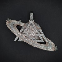 Colgante OVNI 3D al por mayor, diamante de corte brillante VVS, oro macizo de 10K, chapado en rodio, plata 925, dije de nave espacial, estilo Hip Hop para hombre