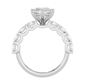 Elegante Anillo Solitario Ovalado de Corte Largo de 4.77 ctw con Halo de Diamantes Redondos en Oro Rosa de 10K - Product Image 4