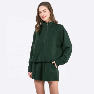 Conjuntos personalizados de 2 piezas para mujer: Sudadera con media cremallera y pantalones de chándal - Product Image 3