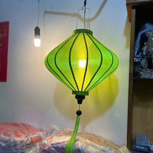 Linternas de seda hechas a mano, linternas de bambú y seda, iluminación colgante para jardín, fiestas, bodas, linternas de seda de Vietnam - Product Image 1