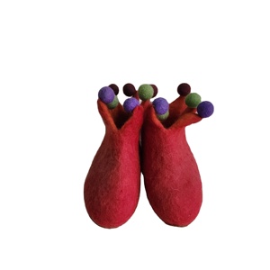 Chaussures pour enfants légères faites à la main au Népal pour l'hiver printemps haute qualité bout rond conception chaude intérieur extérieur pantoufles - Product Image 3