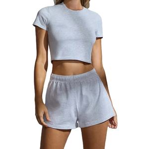 เสื้อครอปท็อปผู้หญิงสีพื้นเรียบง่ายแฟชั่นลำลองสไตล์สปอร์ตแขนสั้น - Product Image 5
