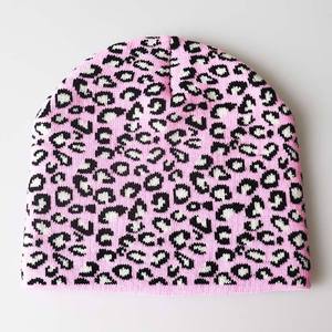 Gorros de punto jacquard acrílicos unisex con logotipo personalizado disponibles a bajo precio - Product Image 2