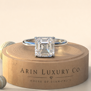 แหวนเพชรทรง Asscher Cut แบบ Solitaire ตัวเรือนทองคำขาว ดีไซน์คลาสสิกทรงสี่เหลี่ยมแบบ Step Cut แหวนหมั้นสุดหรูหรา เรียบง่าย สง่างาม เครื่องประดับเจ้าสาวสุดหรู - Product Image 1