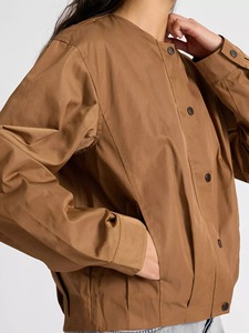 Chaqueta Cortavientos Tipo Bomber para Mujer, Color Marrón, Manga Larga, Cierre de Botones, Tejido de Poliéster, para Otoño - Product Image 4