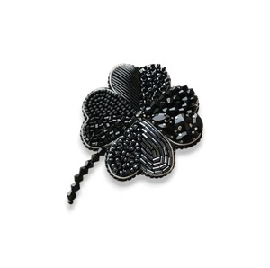 Écusson brodé sur fil d'or ivoire personnalisé avec motif de style dessin animé sur broches en cuivre, patchs directement du fournisseur - Product Image 5