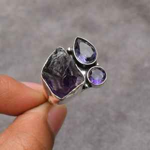 Anillo de Amatista en Bruto Hecho a Mano con Plata de Ley 925, Joyería con Piedras Preciosas, Anillo Único y Elegante, Regalo para Mujeres y Niñas - Product Image 2