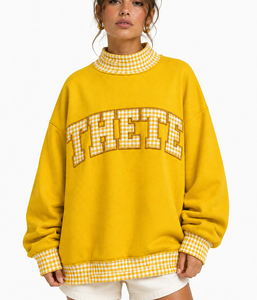 Sweat-shirt oversize à col montant pour femme, en tissu épais, avec patchwork personnalisé à carreaux vichy, style streetwear universitaire - Product Image 1