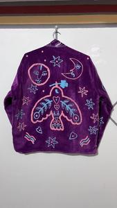 Chaqueta de terciopelo Suzani morada hecha a mano, abrigo bohemio con bordado floral - Product Image 3