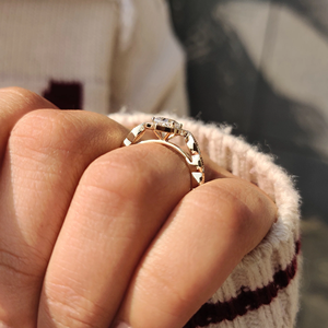 Exquisito Anillo de Compromiso con Diamante de Corte Alargado, Estilo Vintage, Plata, Oro de 10, 14 y 18 Quilates, Diseño Único, Proveedor - Product Image 4