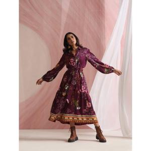 Vestido con Cuello Escalonado, Decorado con Estampados Pintados a Mano, que Aporta Vida y Encanto a Cada Momento - Product Image 1