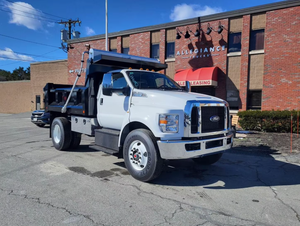 Precio al por Mayor 2023 2024 Camión Volquete de Eje Único Ford F-650, Automático de 10 Velocidades, LISTO PARA EXPORTAR a Todo el Mundo con GARANTÍA - Product Image 5
