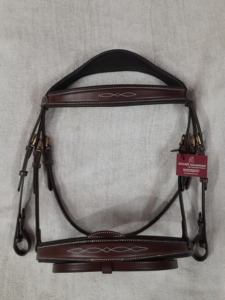 Delfina French Crank Cavesson Noseband Juego de bridas de doma de cuero negro con relleno suave para uso ecuestre de equitación - Product Image 3